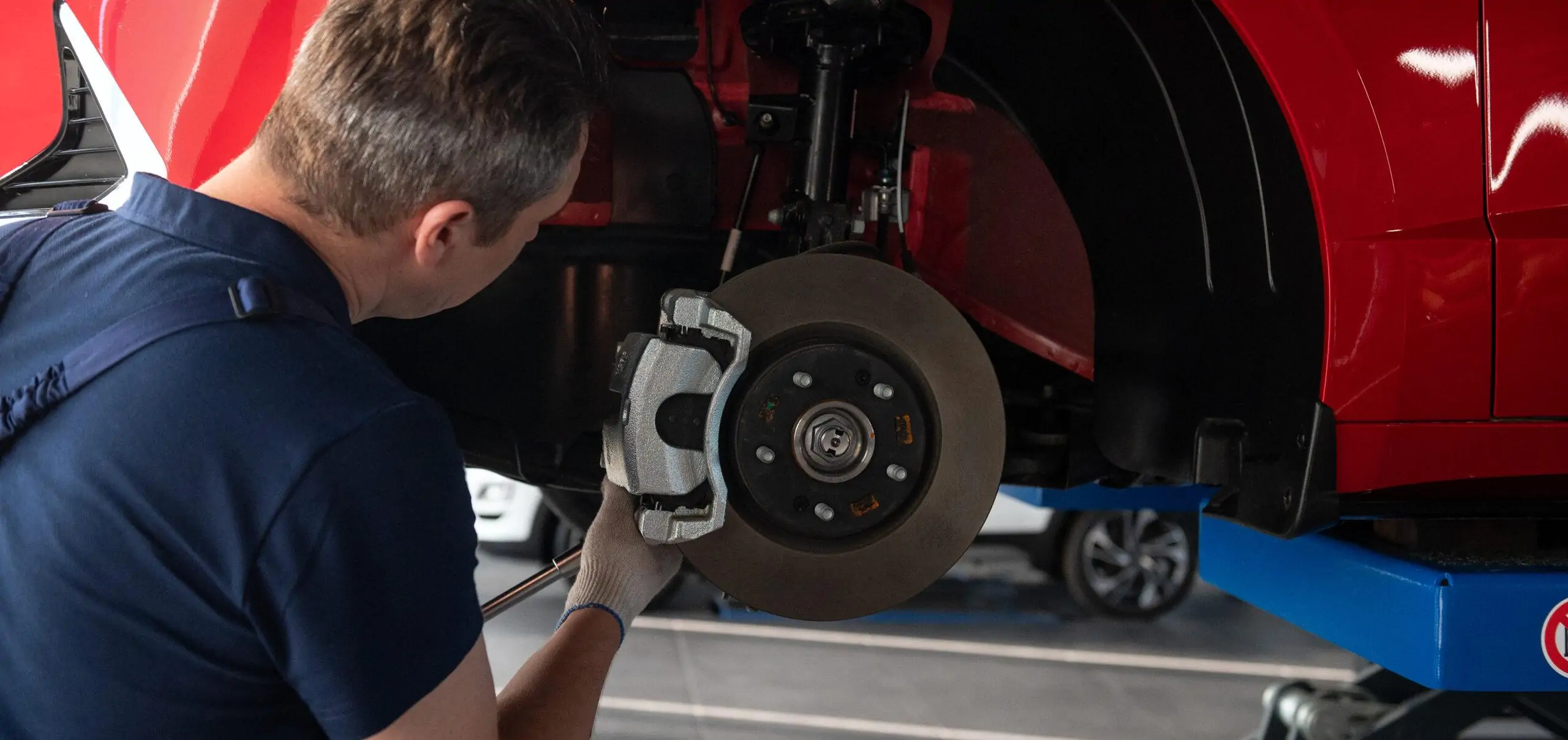 Замена тормозных колодок